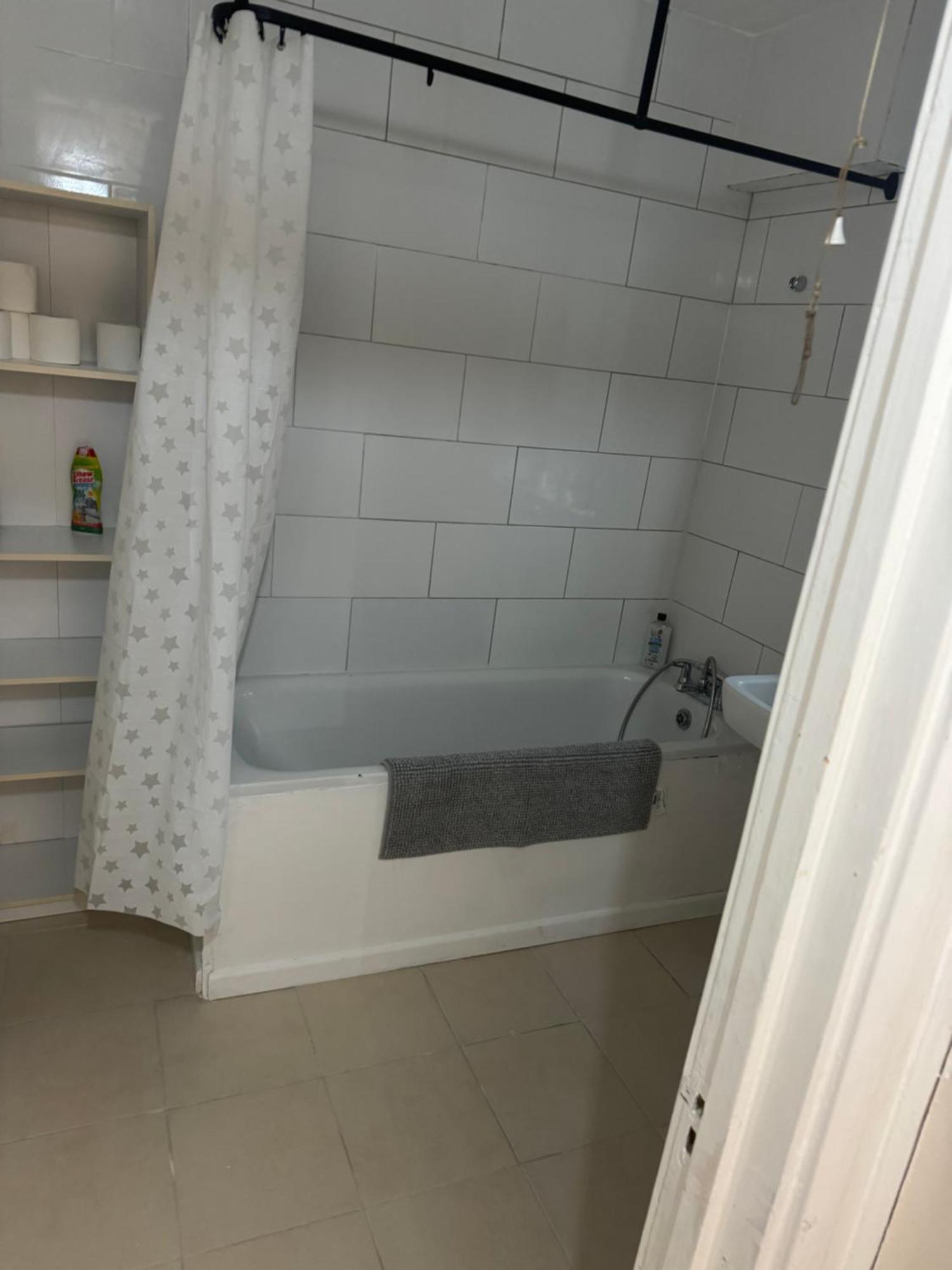 One Bedroom Apartment In Tower Bridge Road Londres Extérieur photo