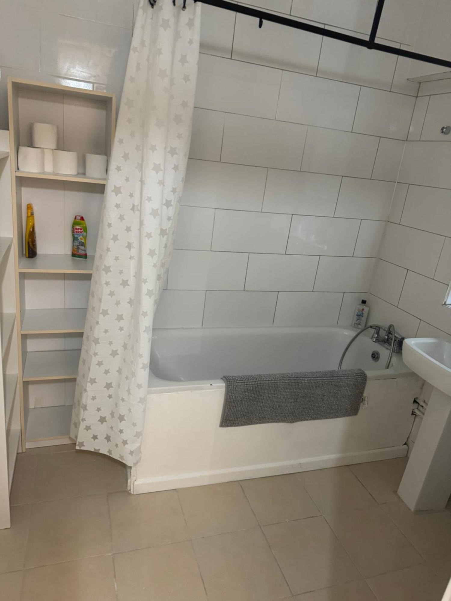 One Bedroom Apartment In Tower Bridge Road Londres Extérieur photo