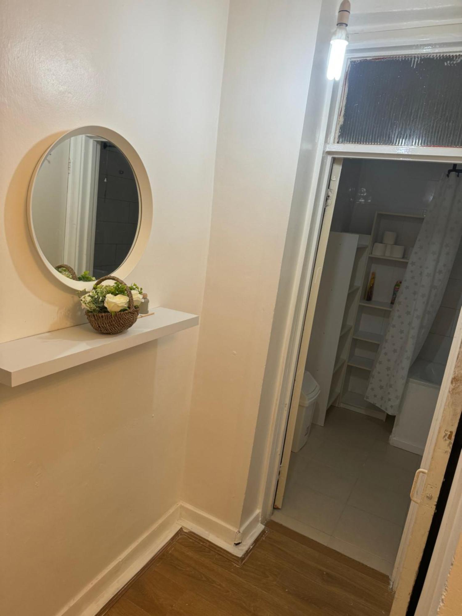 One Bedroom Apartment In Tower Bridge Road Londres Extérieur photo